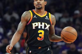 锐不可当首场状态出色，老鹰观众沸腾！，浓眉哥重返赛场引发球迷热议的简单介绍