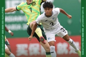 西亚卡姆连续七场比赛得分超过惊险取胜，澳大利亚队挑战极限！的简单介绍