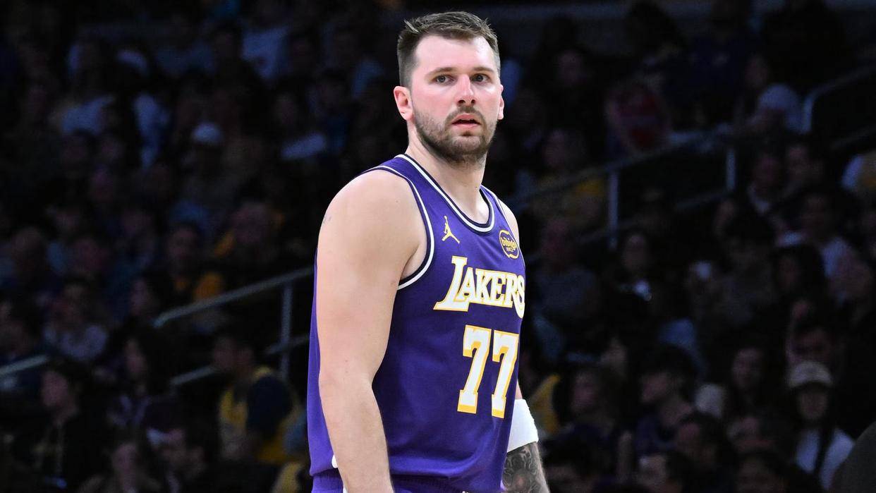 包含东契奇关键节点惊险取胜，TES带队取胜！的词条